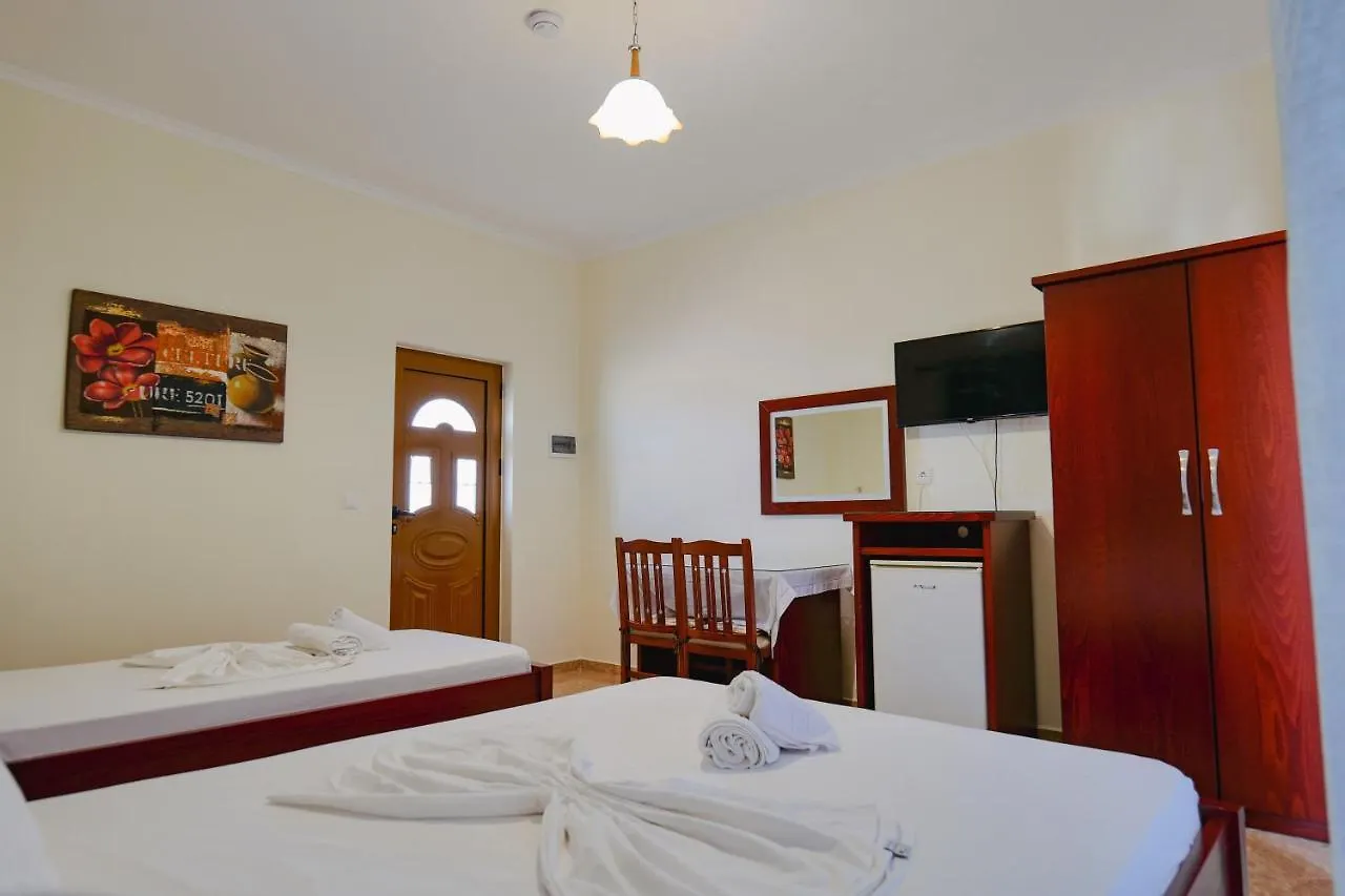 Hotel Milo Ksamil 3*,