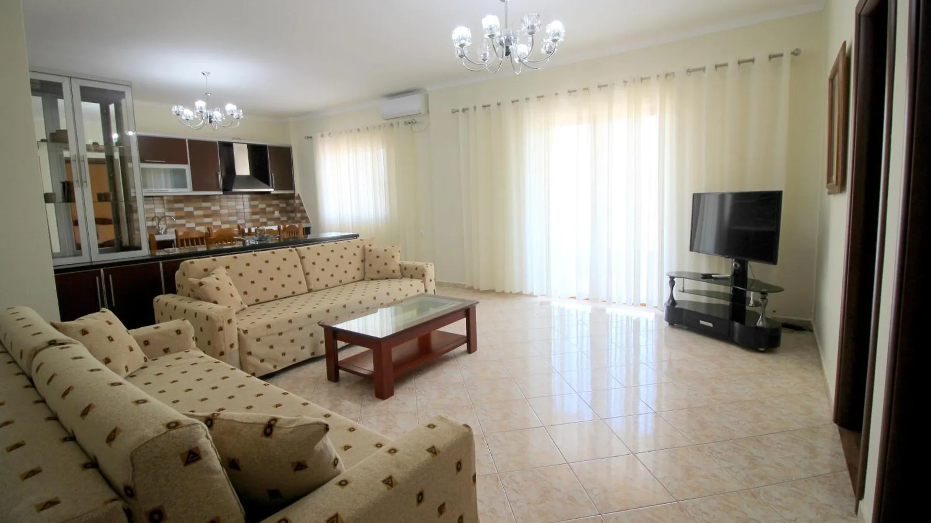 Hotel Milo Ksamil 3*,
