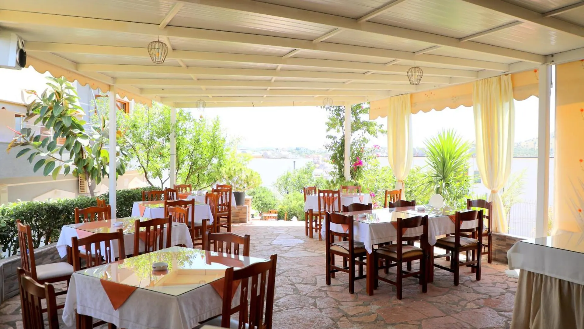 ***  Hotel Milo Ksamil Albânia