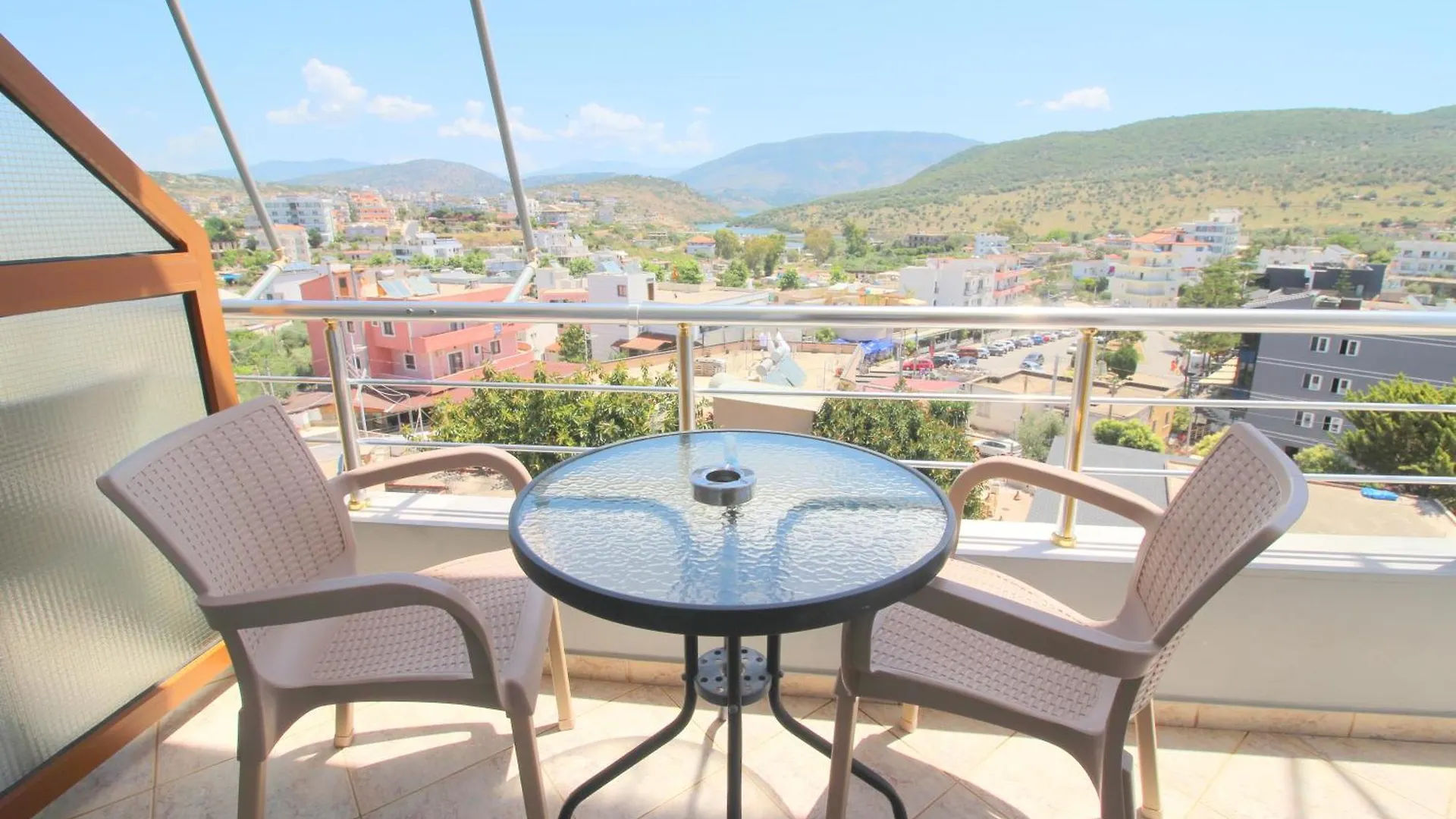 Hotel Milo Ksamil 3*,