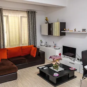 ariadnes-apartments.hotels-in-tirana.com/